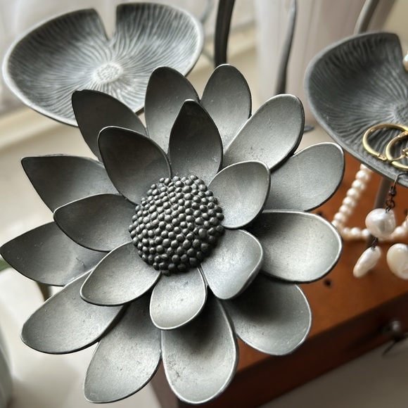 Wood and metal jewelry organizer - Picture 3 of 8